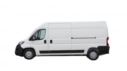 PEUGEOT e-BOXER 440 L3 200kW 110kWh Chassis Cab Professional Auto view 1