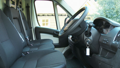 PEUGEOT e-BOXER 435 L3 90kW 75kWh Professional Premium+ Chassis Cab Auto view 1
