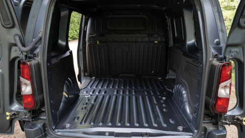 CITROEN BERLINGO XL DIESEL 1.5 BlueHDi 100ps Van Enterprise Plus view 12
