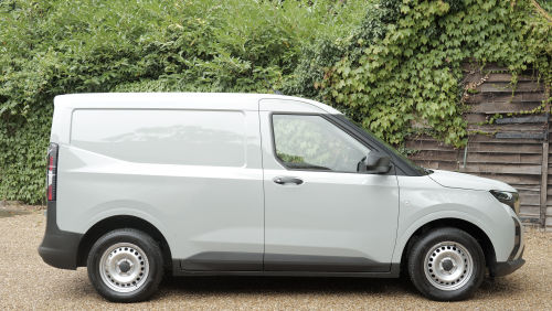 FORD TRANSIT COURIER PETROL 1.0 EcoBoost Leader Van view 5