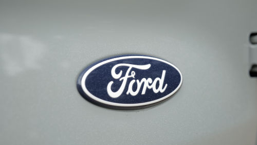 FORD TRANSIT COURIER PETROL 1.0 EcoBoost Leader Van view 5