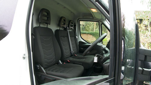 IVECO DAILY 35S14 DIESEL 2.3 Crew Cab Chassis 4100 WB view 8