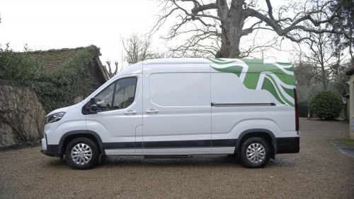 MAXUS E DELIVER 9 MWB ELECTRIC FWD 150kW High Roof Van 72kWh Auto view 6