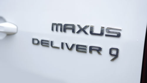 MAXUS E DELIVER 9 MWB ELECTRIC FWD 150kW Chassis Cab 65kWh N2 Auto view 9