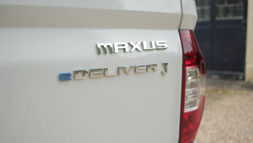 MAXUS E DELIVER 3 L2 ELECTRIC 90kW Chassis Cab 50.2kWh Auto view 2