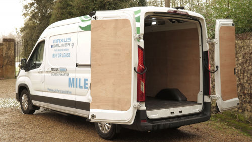 MAXUS E DELIVER 9 LWB ELECTRIC FWD 150kW High Roof Van 51.5kWh Auto view 8