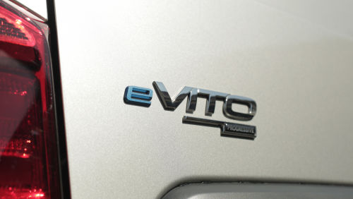 MERCEDES-BENZ eVITO L2 ELECTRIC FWD 85kW 66kWh Progressive Van Auto view 14