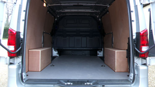 MERCEDES-BENZ VITO L2 DIESEL RWD 119CDI Select Van 9G-Tronic view 3