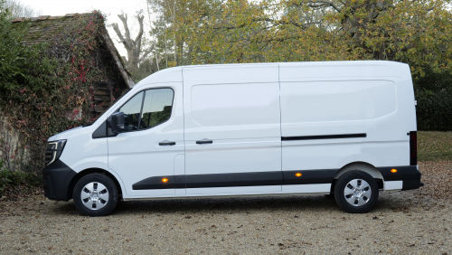 NISSAN INTERSTAR F33 L2 DIESEL 2.0 dci 105ps H2 Acenta Van view 3