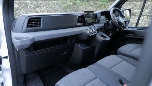 NISSAN INTERSTAR F35 L3 ELECTRIC 105kW 87kWh Acenta Dropside Auto view 5