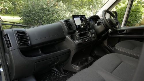 PEUGEOT BOXER 335 L2 DIESEL 2.2 BlueHDi 140 H2 Van Professional Auto view 8