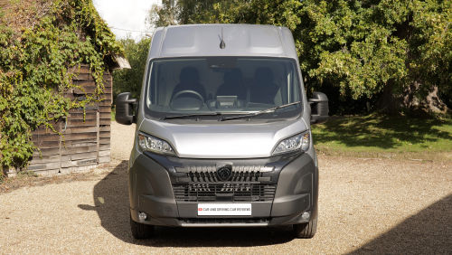 PEUGEOT BOXER 335 L2 DIESEL 2.2 BlueHDi 140 Chassis Cab Professional view 9