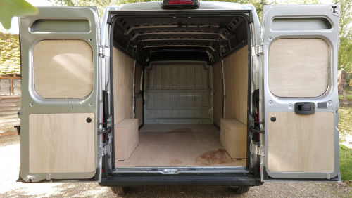PEUGEOT BOXER 335 L2 DIESEL 2.2 BlueHDi 140 H2 Van Professional Auto view 14