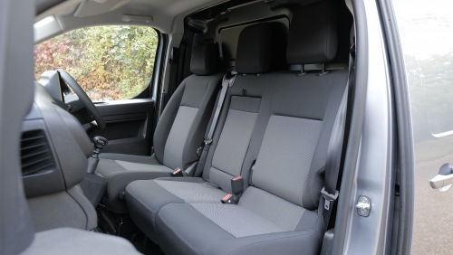 PEUGEOT EXPERT L1 DIESEL 1.5 BlueHDi 120 Professional Van view 9