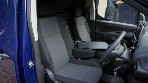 TOYOTA PROACE CITY L2 ELECTRIC Icon Van 50kWh Auto view 1