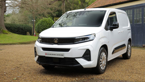 VAUXHALL COMBO CARGO XL ELECTRIC 100kW Prime Plus 52kWh H1 Van Auto view 12