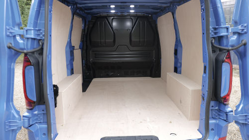 VOLKSWAGEN TRANSPORTER T32 LWB DIESEL 2.0 TDI 150 Commerce Pro Van view 4