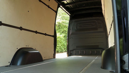 MERCEDES-BENZ SPRINTER 315CDI L4 DIESEL RWD 3.5t H2 Select Crew Van 9G-Tronic view 10