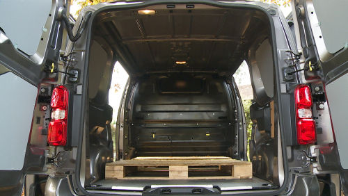 PEUGEOT EXPERT L1 DIESEL 1.5 BlueHDi 120 Professional Van view 2