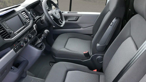 MAN TGE 3 STANDARD DIESEL RWD 160 HD Emissions Lion XP Van Auto view 4