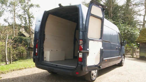 RENAULT MASTER MWB DIESEL FWD MM35 Blue dCi 150 Extra Medium Roof Van view 6