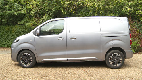 VAUXHALL VIVARO ELECTRIC 100kW 75kWh Prime H1 Platform Cab Auto view 15